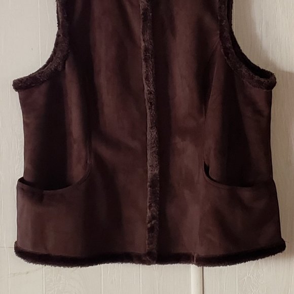 Denim & Co. 3X  Faux Suede Vest with Faux Fur Lining - Picture 4 of 9